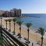 Beach Apartment Torrevieja * 托雷维耶哈