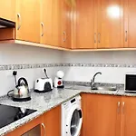 Beach Apartment Torrevieja 托雷维耶哈