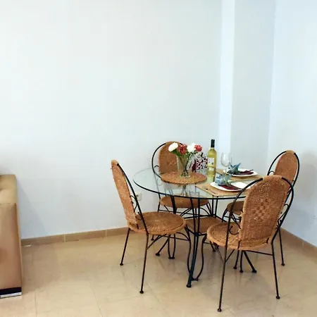 12 Calle San Julián Apartament