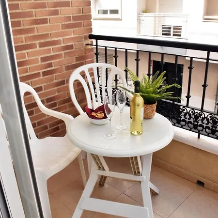 Beach Apartment Torrevieja Hébergement de vacances *
